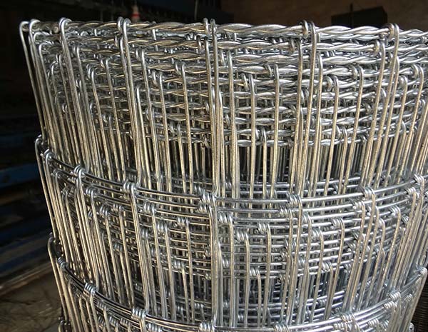 3feet Height Galvanized 20cm  Vertical Wire Distance 100m long Field Fence