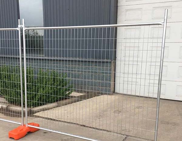 Hot Dipped Galvanised to Australian Standard 2400mm(L) x 2100mm(H) Welded Mesh PanelTemporary Fence