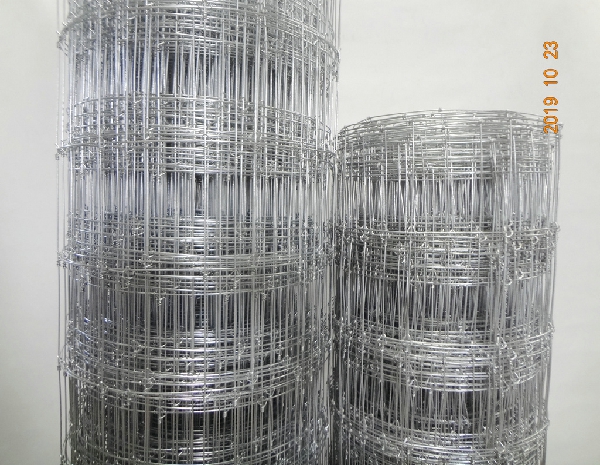 1.5m Height Galvanized 15cm Vertical Wire Distance 100m long Fixed-knot field fence