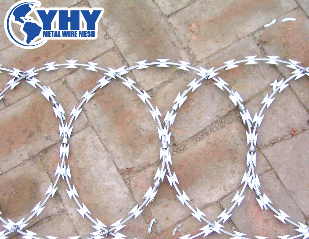 Easy to erect razor barbed wire BTO-22 concertina barbed wire 