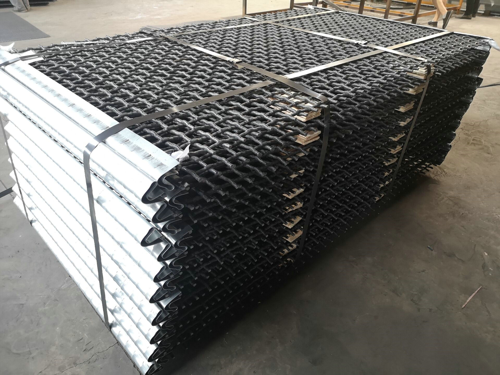 45# high carbon steel woven screen vibration screen mesh stone crusher screen 