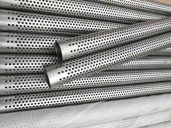 Long service life perforated metal sheet