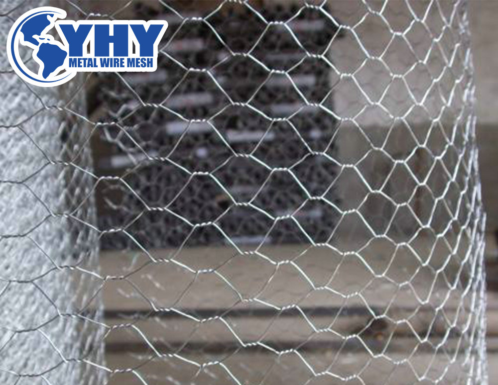 12 gauge Heavy zinc coated Hexagonal fish wire mesh 1 1/2