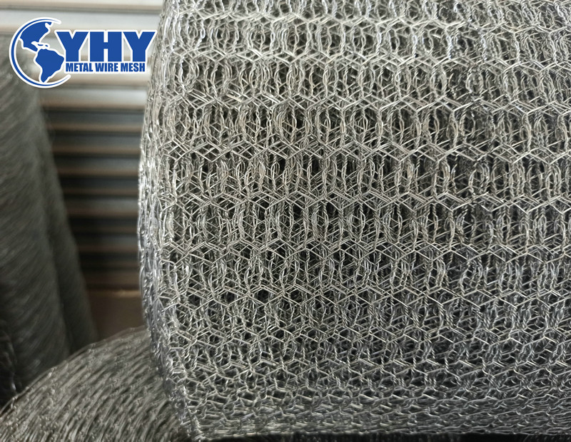 12 gauge Heavy zinc coated Hexagonal fish wire mesh 1 1/2