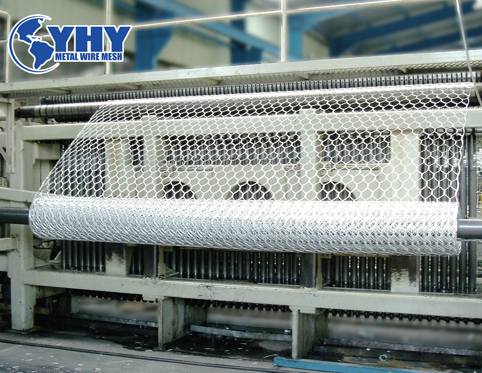 12 gauge Heavy zinc coated Hexagonal fish wire mesh 1 1/2