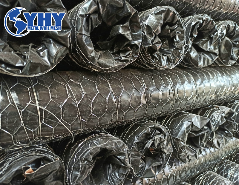 12 gauge Heavy zinc coated Hexagonal fish wire mesh 1 1/2