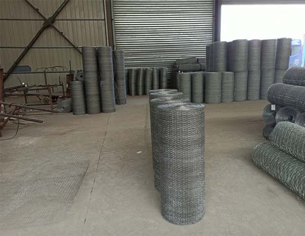 Hot-dip galvanized hexagonal net with 38mm mesh diameter and 1.6mm wire diameter 