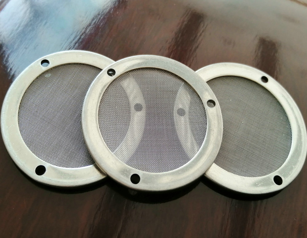 ss304 filter mesh disc with 3 small holes in the edge