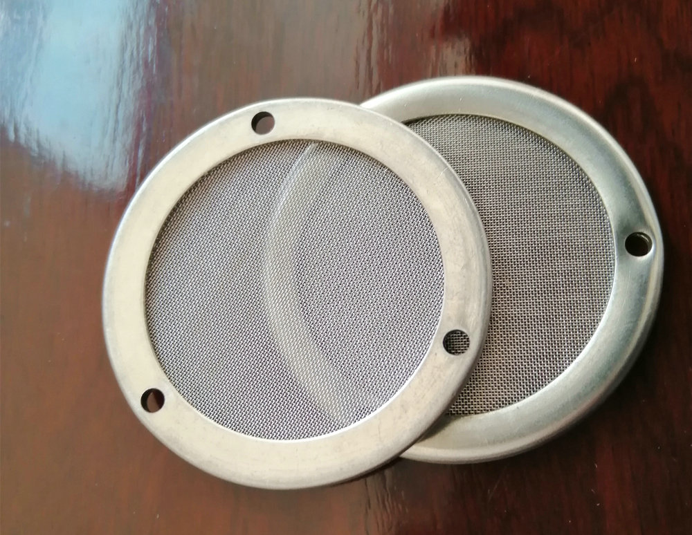 ss304 filter mesh disc with 3 small holes in the edge