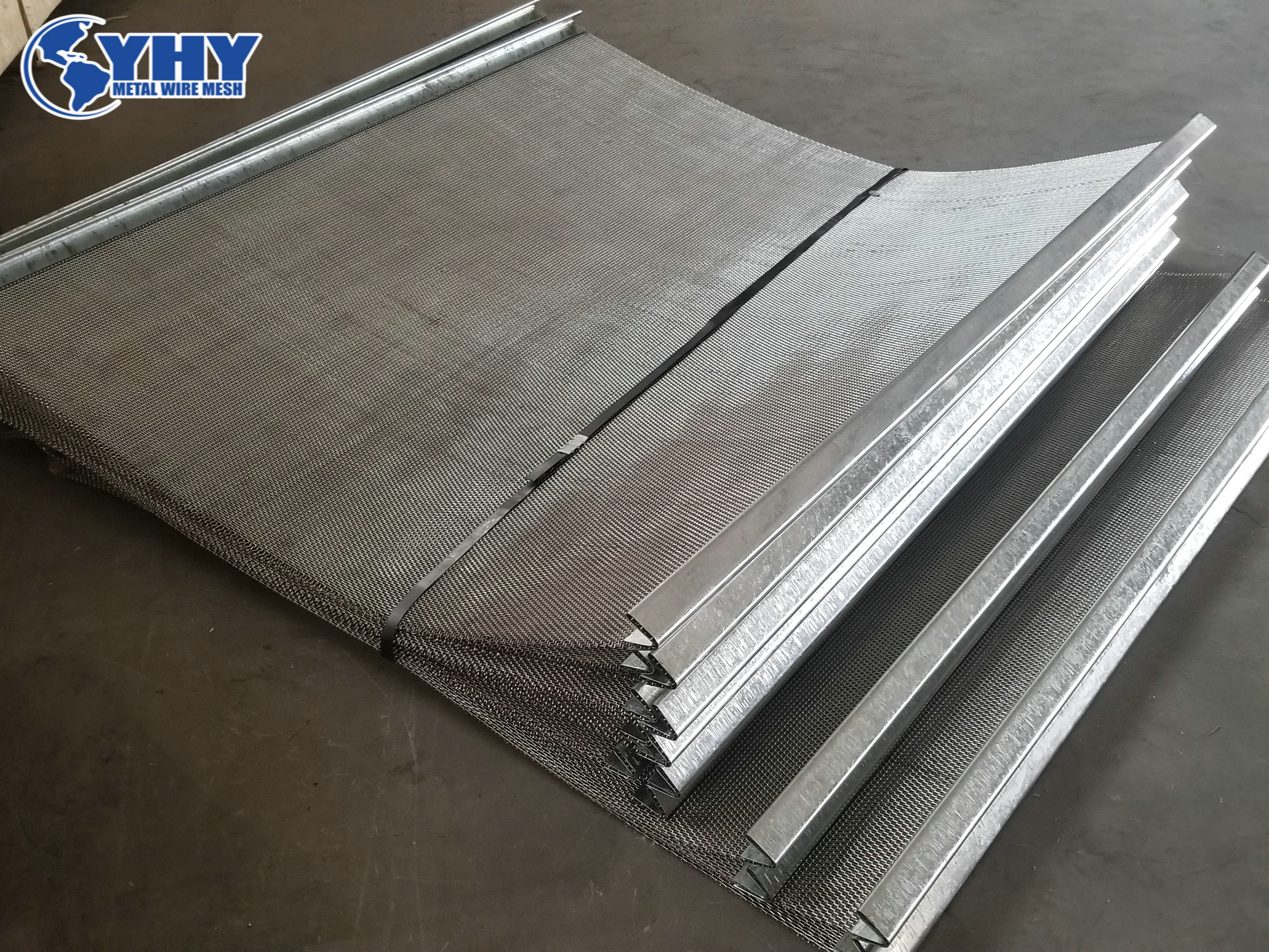  Crimped Mining Screen Mesh Sheet For Vibrating Machine With Hook / Reinforcing Edges