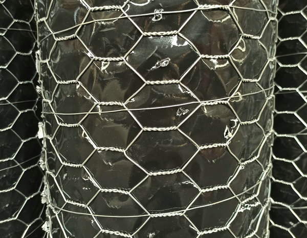 hot dipped galvanized hex web crops protection fence