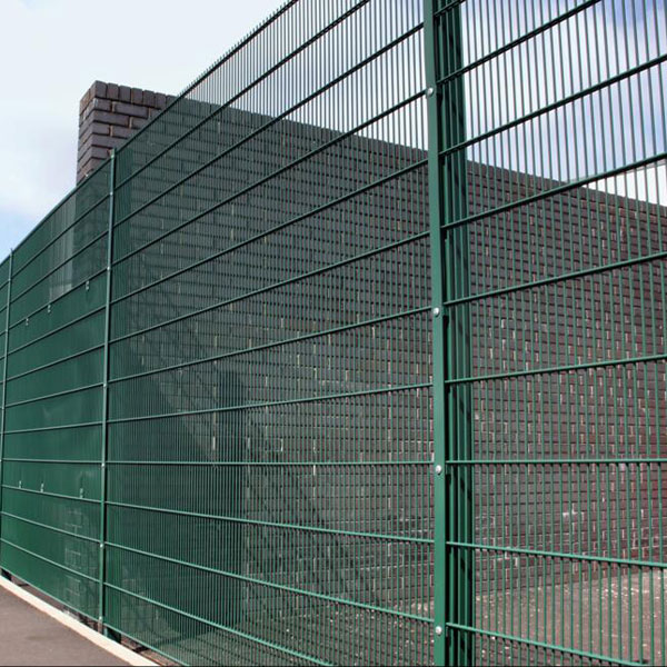 Double wire mesh for public buildings