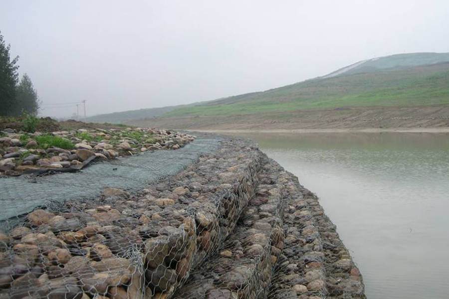 Hexagonal wire mesh for river bank protection