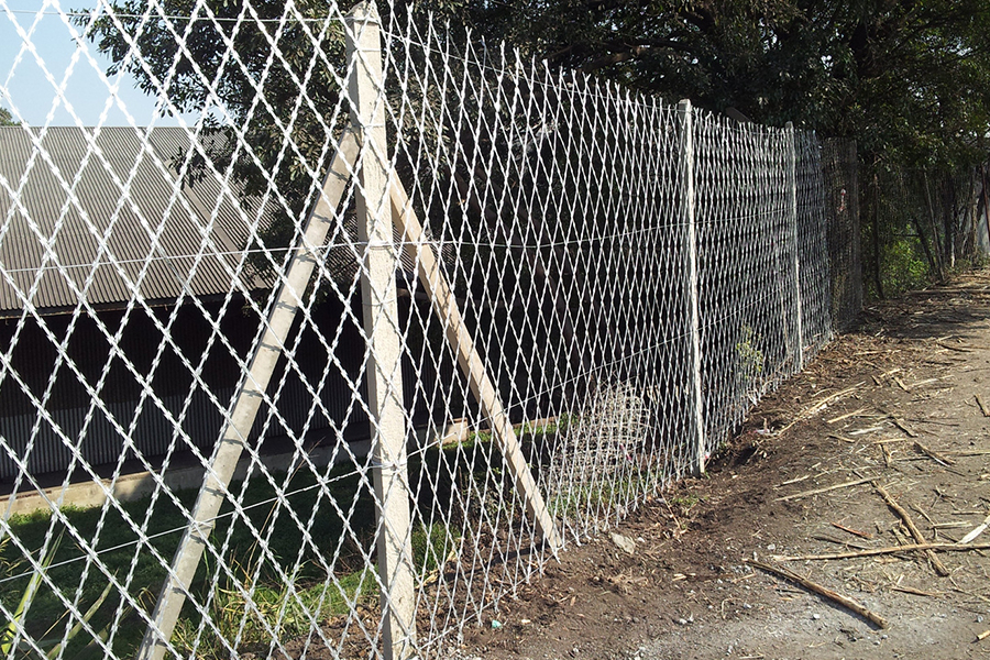 welded razor wire mesh fencing