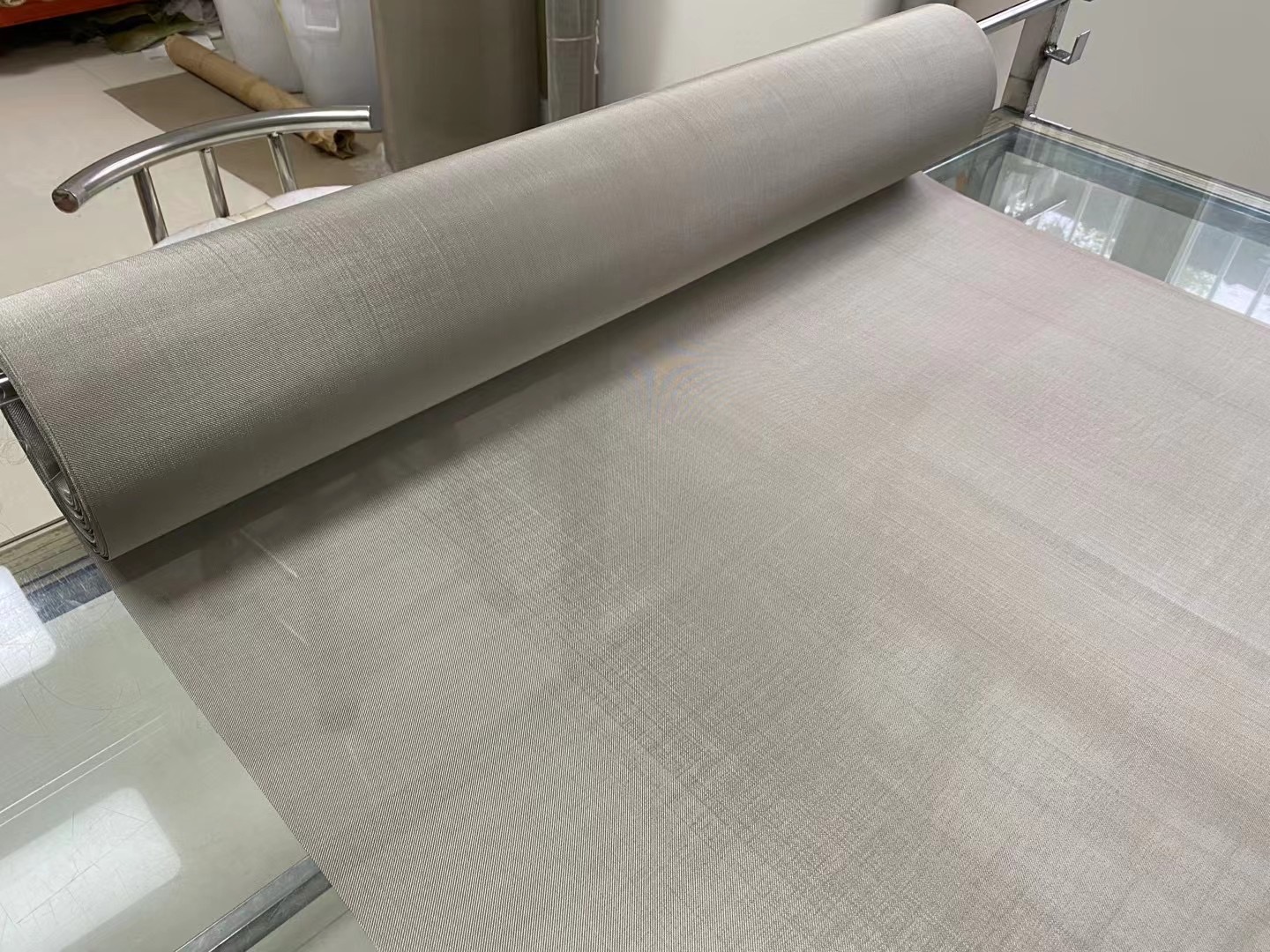 Why there are broken wires in stainless steel wire mesh