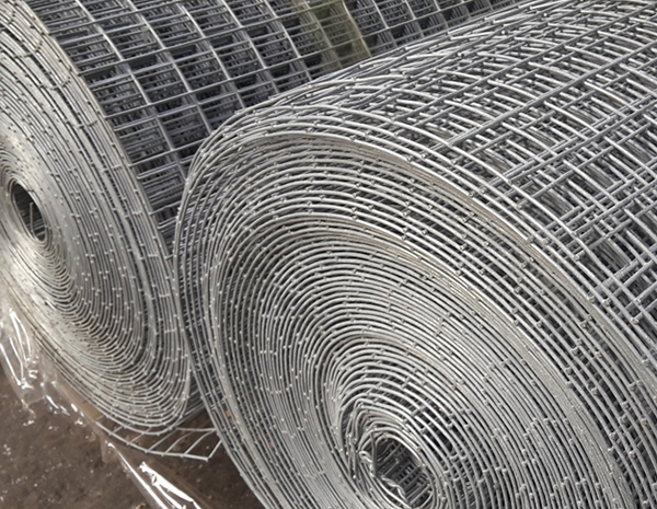 Galvanized Welded Mesh Roll Simple Fence