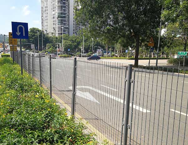 How to distinguish between cold-dip galvanized and hot-dip galvanized wire mesh fences?