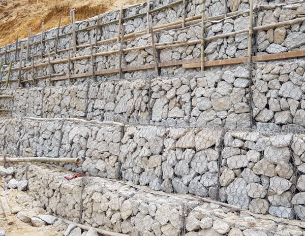 How to prevent gabion mesh from rusting?