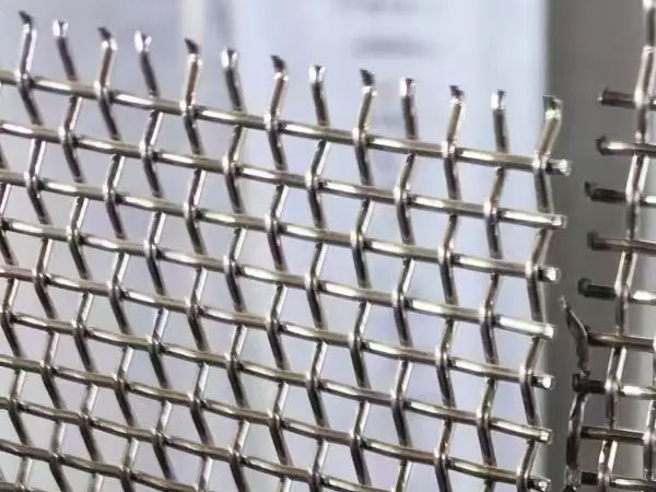How to distinguish the material of stainless steel screen mesh?