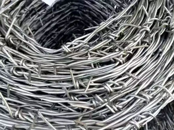 What should be done with obsolete barbed wire fencing?