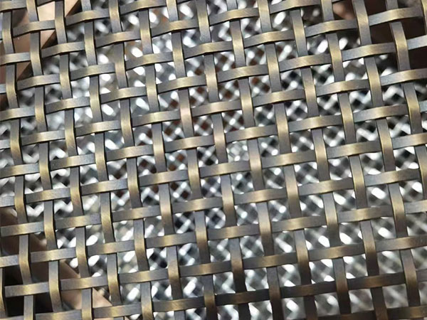 Uses of crimped decorative mesh