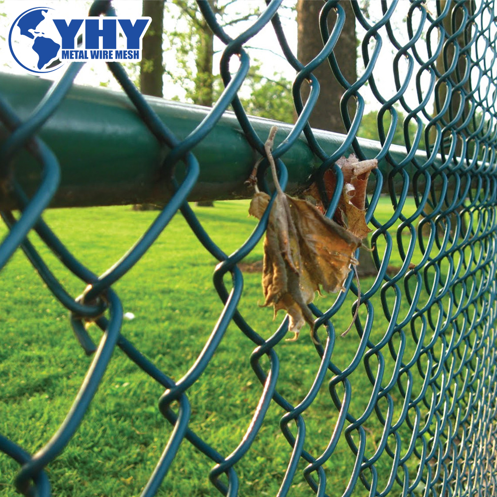 Hot Dipped Galvanized Chain Link  Fence in Diamond