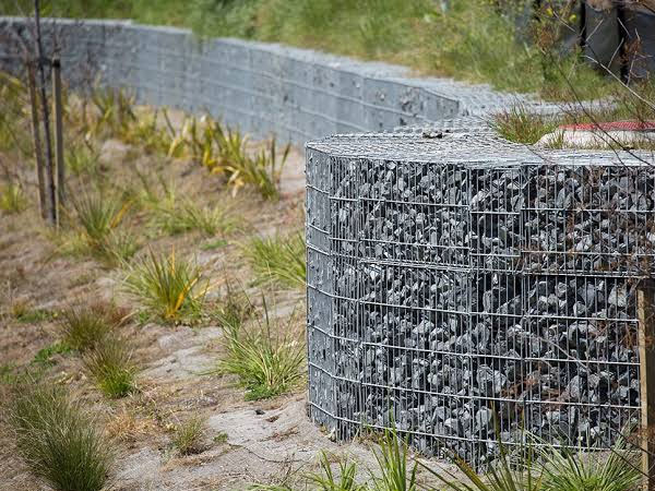 How to extend the lifespan of gabion mesh?