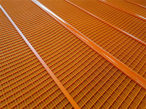 Daily maintenance and cleaning methods for polyurethane screens
