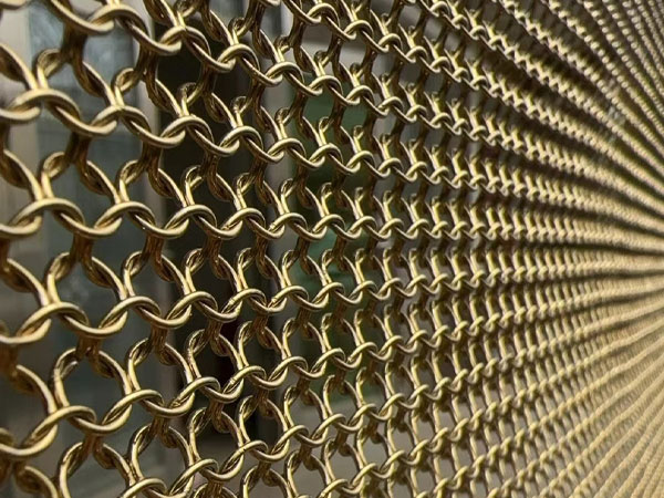 How do you choose decorative metal mesh?